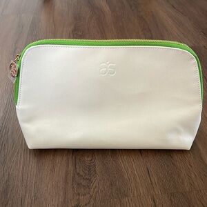 Arbonne Logo White Faux Leather Toiletries Women’s logo NWT